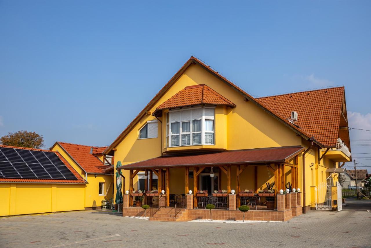 Betli Panzio Hotel Залегершег Екстериор снимка