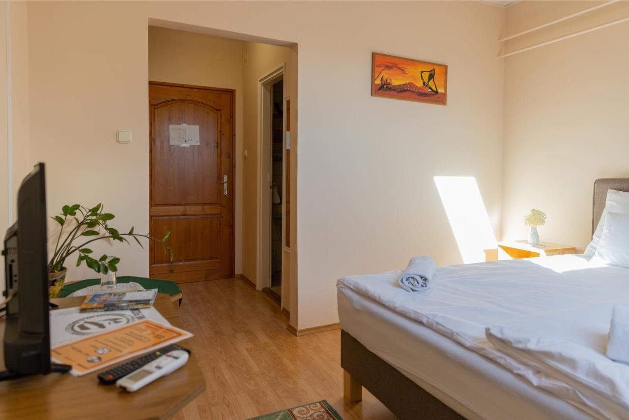 Betli Panzio Hotel Залегершег Екстериор снимка