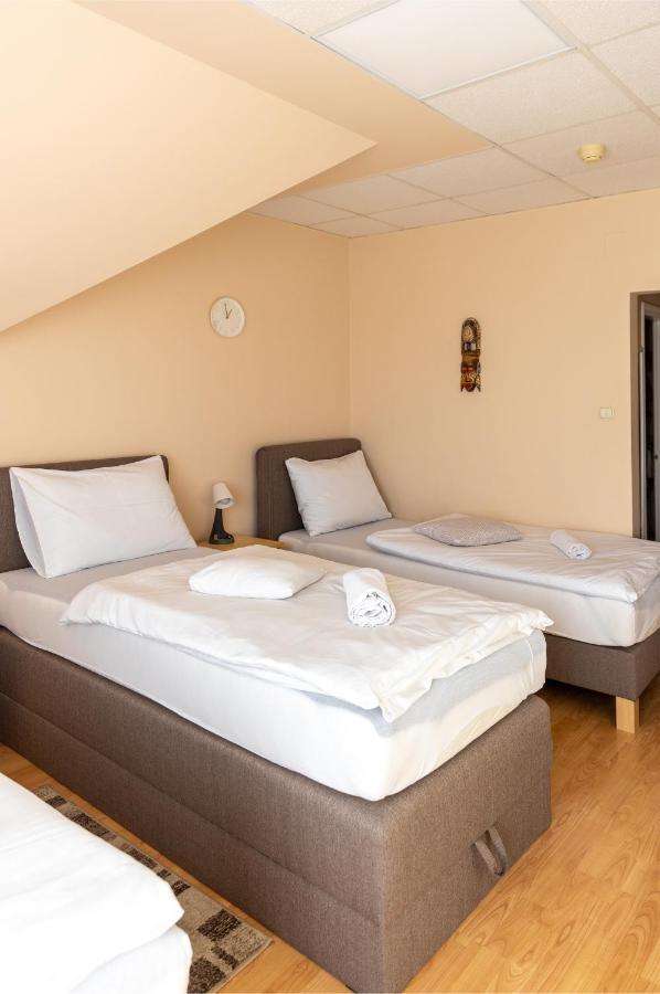 Betli Panzio Hotel Залегершег Екстериор снимка