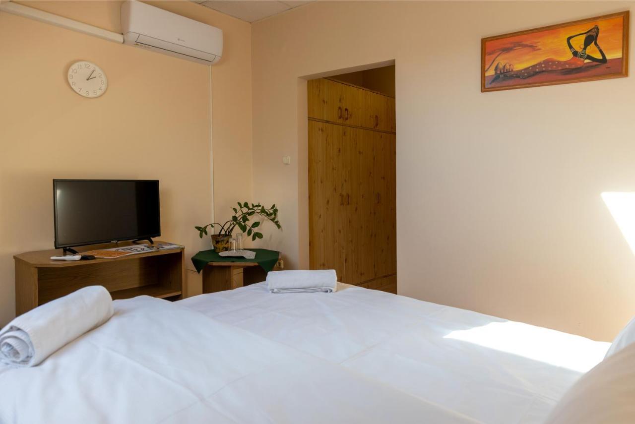Betli Panzio Hotel Залегершег Екстериор снимка