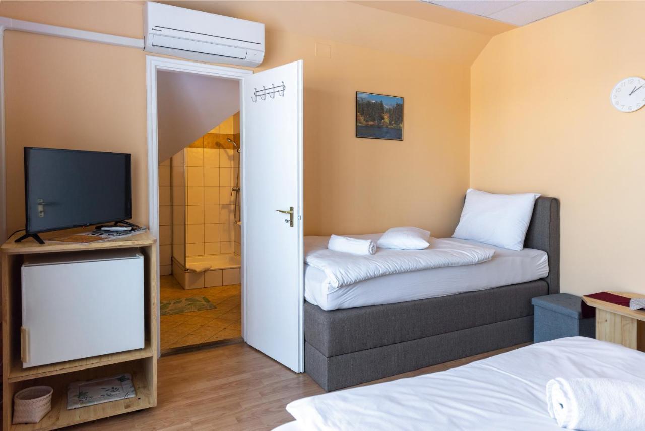 Betli Panzio Hotel Залегершег Екстериор снимка